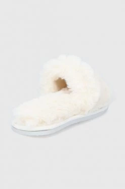 Γυναικεία Παντόφλες Karl Lagerfeld SALOTTO II άσπρο -Karl Lagerfeld Κατάστημα unnamed file 1668