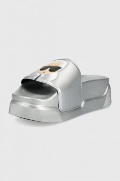 Γυναικεία Σαγιονάρες Παντόφλες Karl Lagerfeld Kondominium χρώμα: ασημί -Karl Lagerfeld Κατάστημα unnamed file 2191